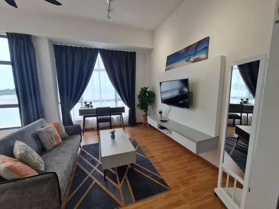 Cozy Seaview Studiosuite Hs Sweet Homestay Куантан Экстерьер фото